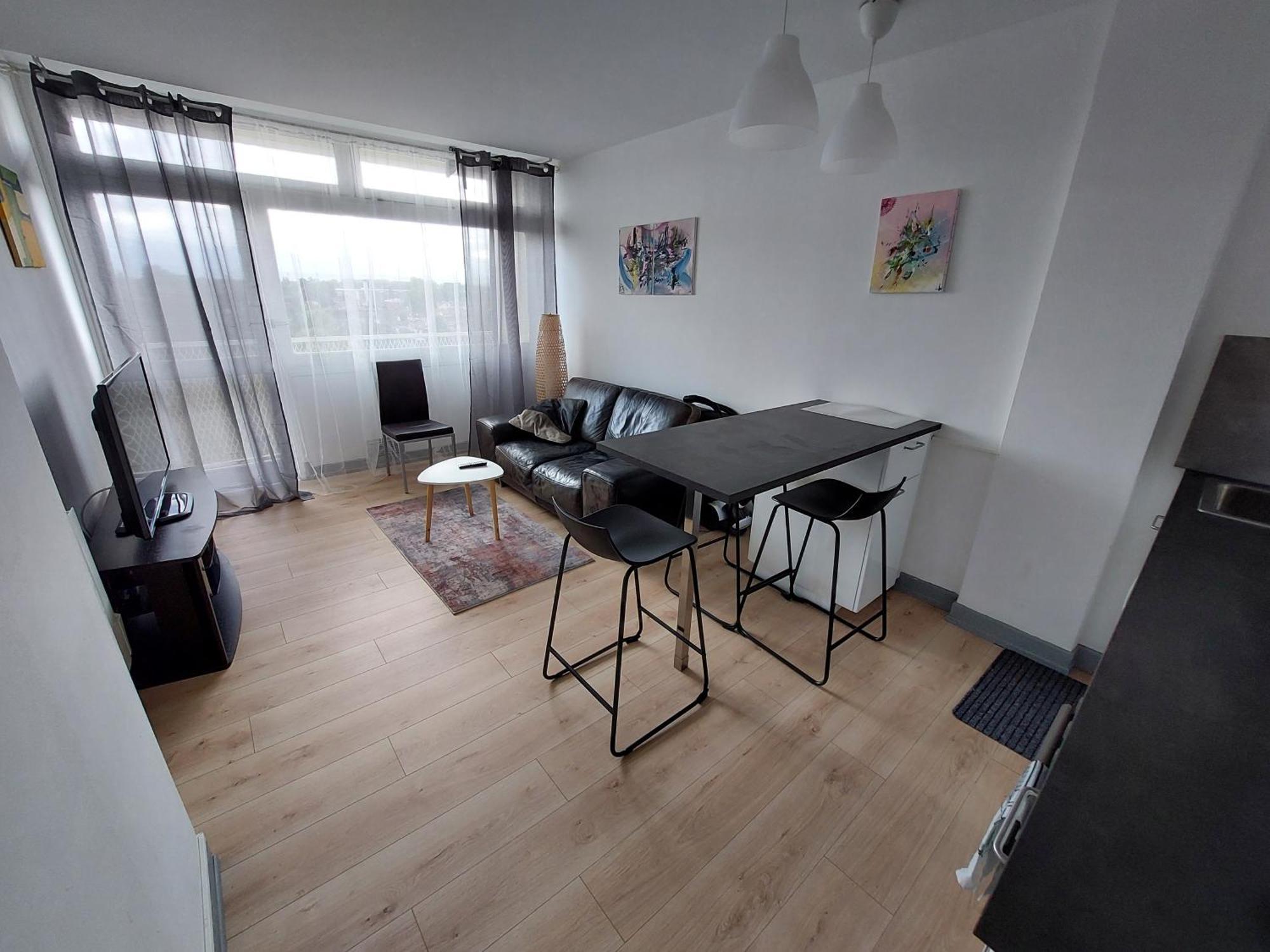 Apartament Le Voltaire - T2 Neuf Face Pyrenees Tarbes Zewnętrze zdjęcie